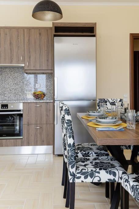 Tria MonastiriaGalini Houseアパートメント エクステリア 写真